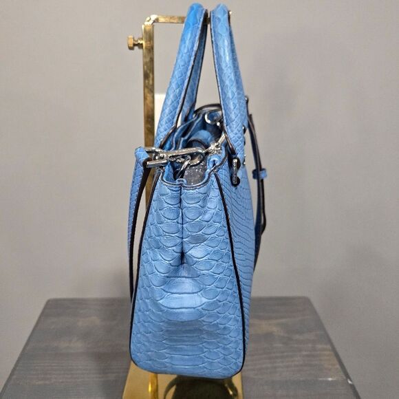 🐢 Michael Kors Kellen Embossed Leather Satchel Crossbody Sky Blue EC - Picture 6 of 17